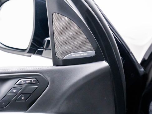 Certified 2025 BMW X7 xDrive40i w/ M Sport Package image 14