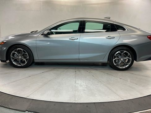 Used 2024 Chevrolet Malibu LT FWD image 2