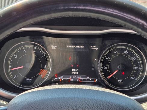 Used 2014 Jeep Cherokee Trailhawk w/ Cold Weather Group AWD/4WD image 41