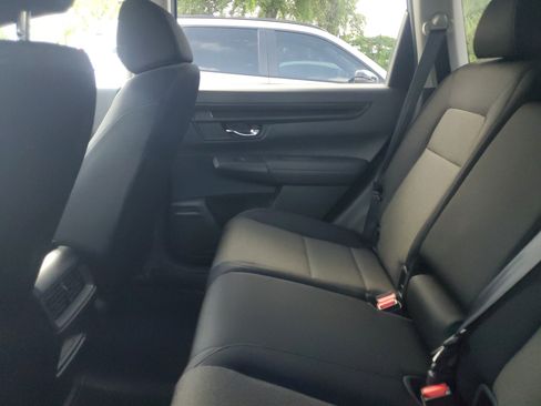 Used 2025 Honda CR-V LX image 9
