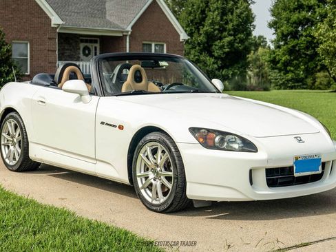 Used 2004 Honda S2000 image 12