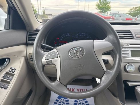 Used 2010 Toyota Camry FWD image 17