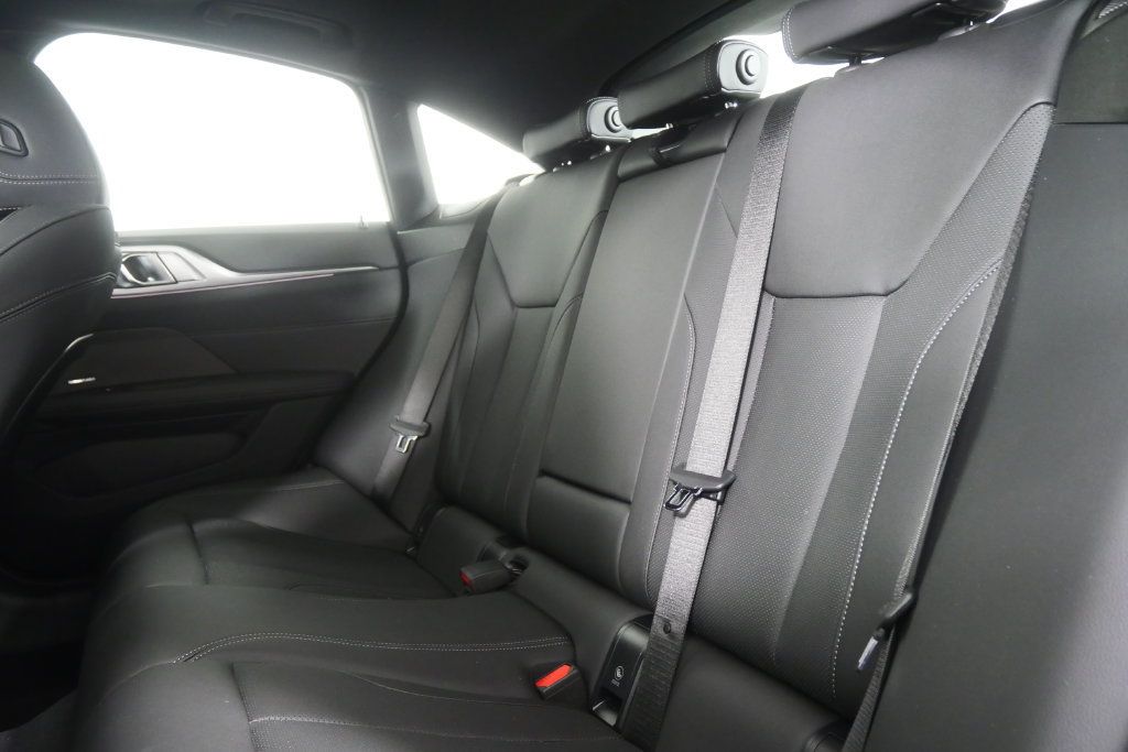 Certified 2025 BMW 430i w/ Premium Package RWD image 15
