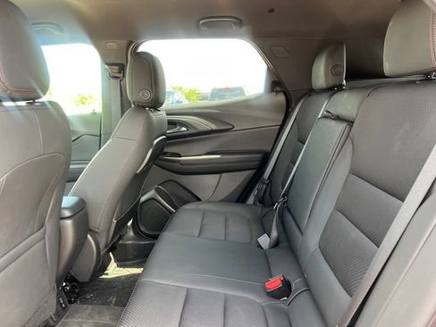 Used 2022 Chevrolet TrailBlazer RS w/ Technology Package AWD/4WD image 4