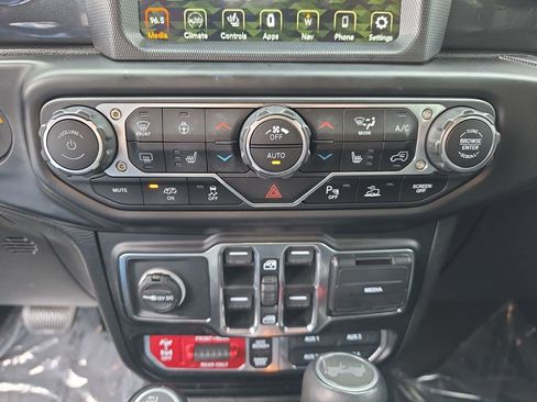 Used 2022 Jeep Wrangler Unlimited Rubicon 392 w/ Xtreme Recon 35" Tire Package AWD/4WD image 17