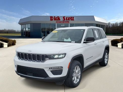 Used 2023 Jeep Grand Cherokee Limited image 2