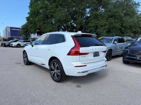 Certified 2023 Volvo XC60 B5 Plus w/ Protection Package Premier FWD image 4