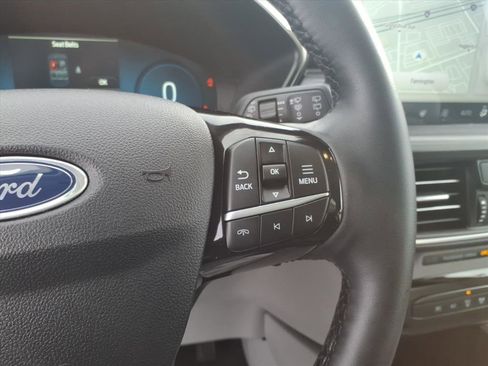 Used 2024 Ford Escape Platinum image 13