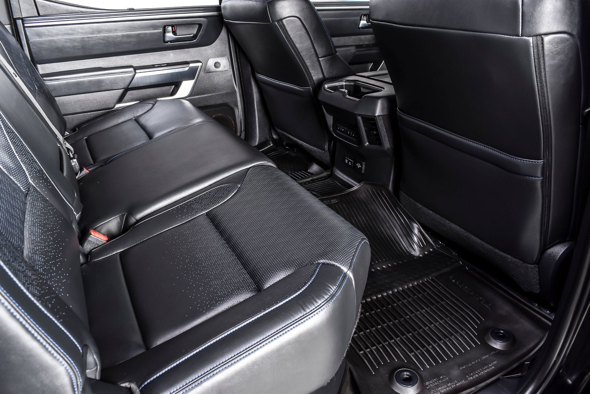 Used 2024 Toyota Tundra Platinum AWD/4WD image 19
