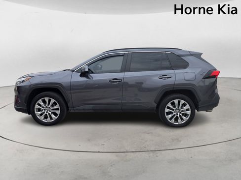 Used 2024 Toyota RAV4 XLE Premium image 6