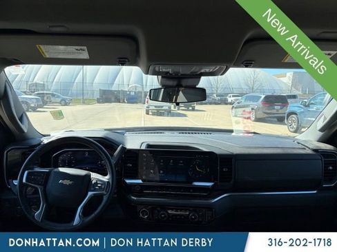 Used 2024 Chevrolet Silverado 1500 LT image 7