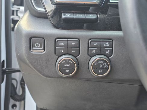 Certified 2023 Chevrolet Silverado 1500 High Country w/ High Country Premium Package AWD/4WD image 28