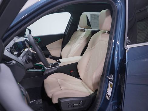 Used 2025 BMW X3 xDrive30i w/ Convenience Package image 7