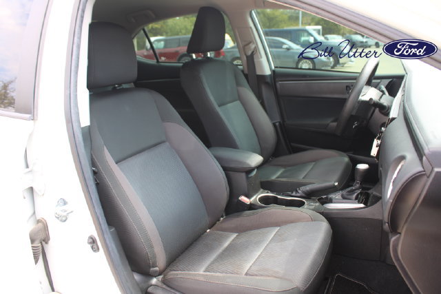 Used 2018 Toyota Corolla LE w/ Carpet Mat Package (TMS) FWD image 11