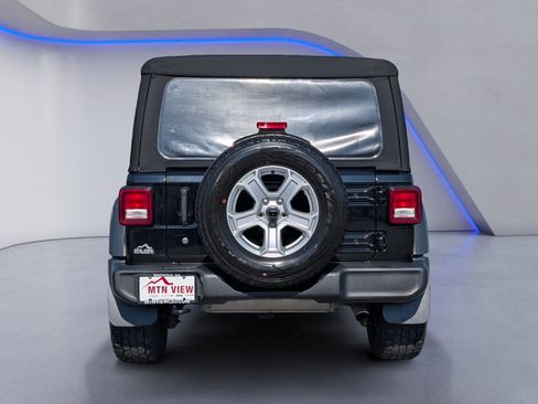 Used 2018 Jeep Wrangler Unlimited Sport S AWD/4WD image 8