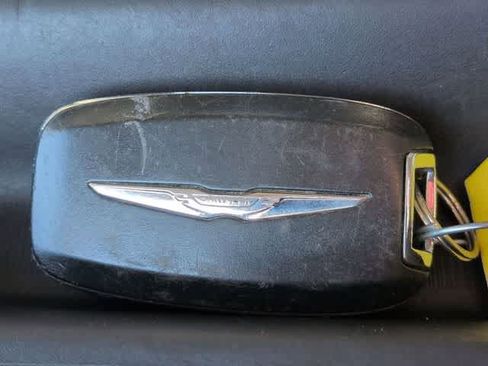 Used 2020 Chrysler Pacifica Touring image 34