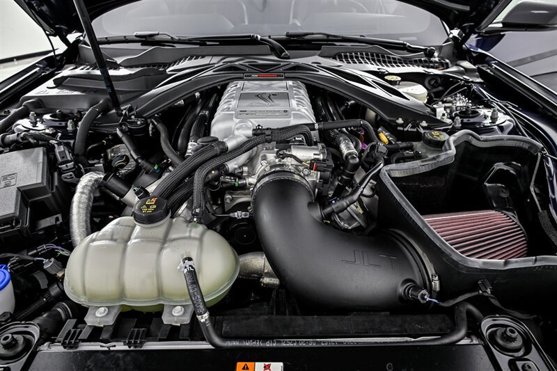 Used 2020 Ford Mustang Shelby GT500 w/ Technology Package RWD image 12
