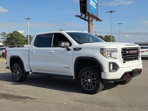 Used 2021 GMC Sierra 1500 AT4 w/ AT4 Premium Package AWD/4WD image 4