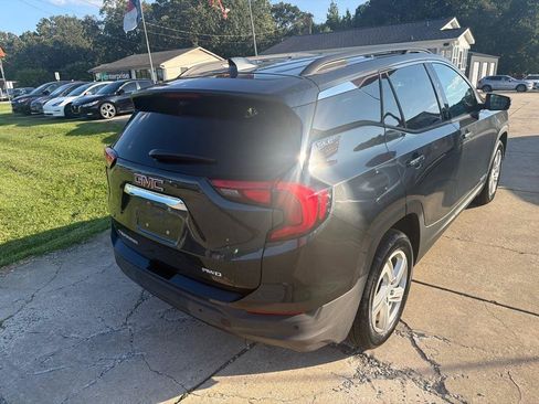Used 2019 GMC Terrain SLE w/ Driver Convenience Package AWD/4WD image 12