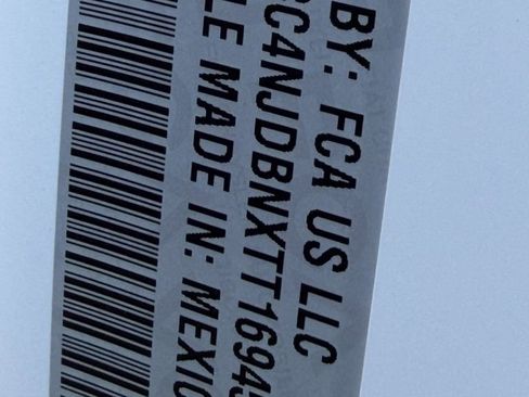 New 2026 Jeep Compass Latitude image 21