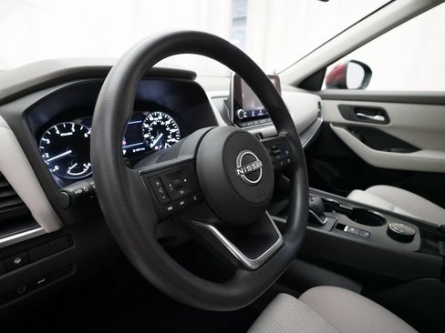 Certified 2024 Nissan Rogue SV image 8