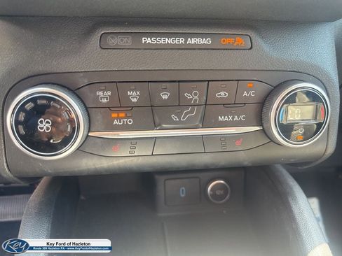 Used 2020 Ford Escape SE AWD/4WD image 23