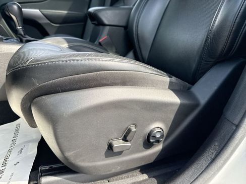 Used 2021 Jeep Cherokee Limited AWD/4WD image 12