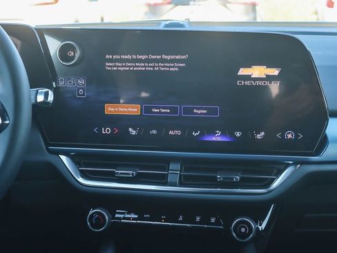 New 2026 Chevrolet Equinox EV LT image 12