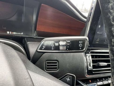 Used 2019 Lincoln Navigator Reserve image 24