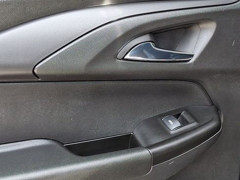 Used 2023 Chevrolet TrailBlazer LT FWD image 18