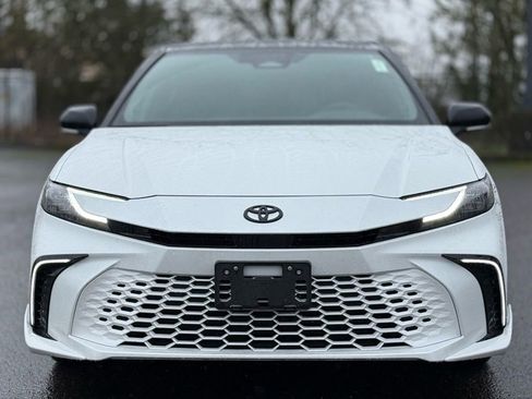 Used 2026 Toyota Camry XSE w/ Premium Package image 8