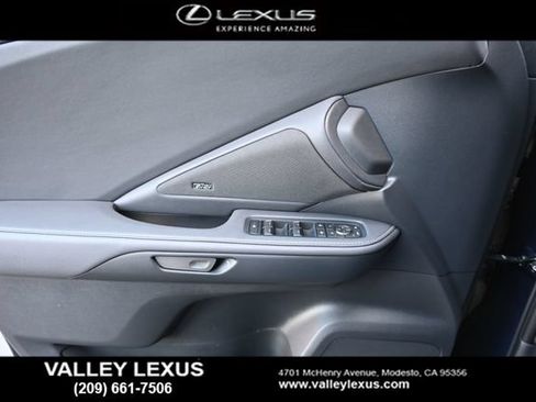 Used 2025 Lexus TX 500h AWD w/ Technology Package image 13