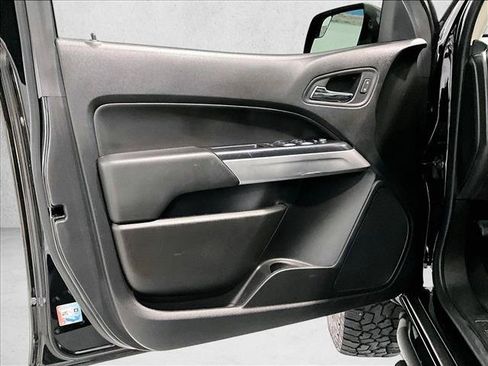 Used 2020 Chevrolet Colorado ZR2 w/ Colorado ZR2 Bison Edition AWD/4WD image 18