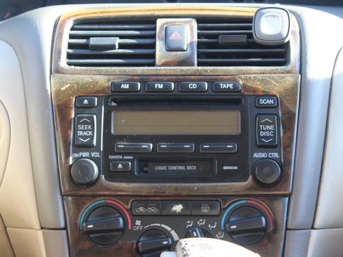 Used 2001 Toyota Avalon XL FWD image 22