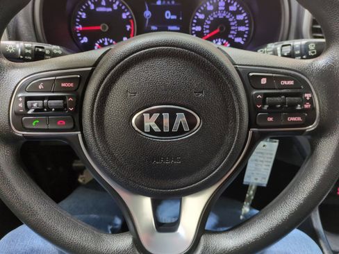 Used 2018 Kia Sportage LX AWD/4WD image 18