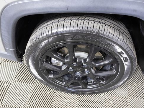 Used 2023 Jeep Compass Altitude image 45