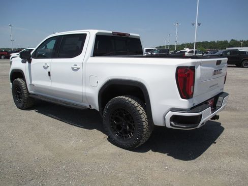 New 2026 GMC Sierra 1500 AT4 w/ AT4 Premium Package AWD/4WD image 12