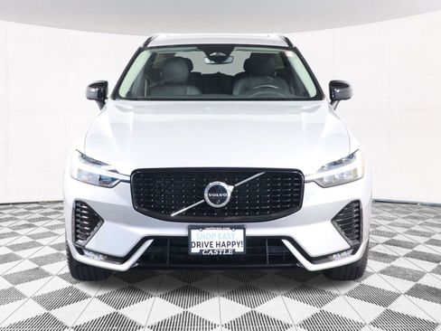 Used 2024 Volvo XC60 B5 Plus image 15