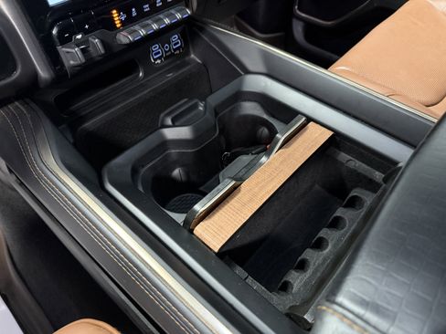 Used 2022 RAM 1500 Limited w/ Bed Utility Group image 19