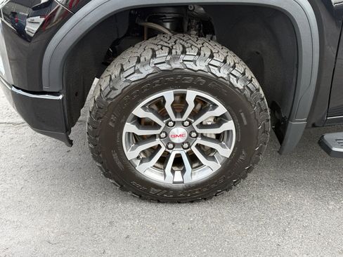 Used 2020 GMC Sierra 1500 AT4 w/ AT4 Premium Package AWD/4WD image 9