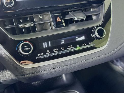 Used 2020 Toyota Corolla SE image 24