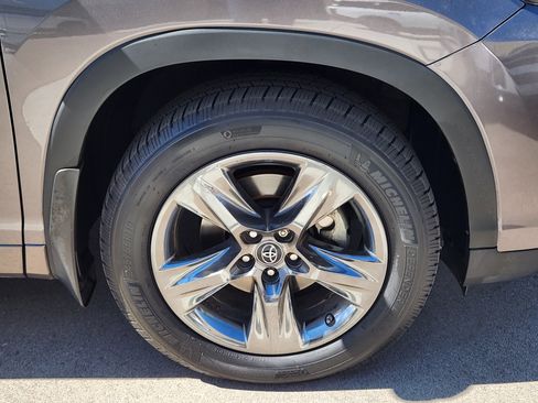 Used 2018 Toyota Highlander Limited Platinum w/ Protection Package #3 image 20