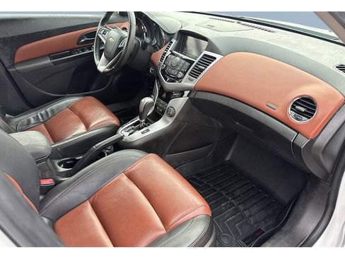 Used 2014 Chevrolet Cruze LTZ image 25