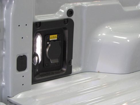 New 2025 Ford Maverick XLT w/ XLT Luxury Package image 14