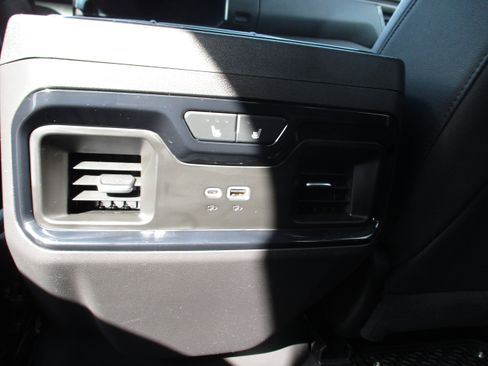 Used 2025 GMC Sierra 1500 AT4 w/ AT4 Premium Package AWD/4WD image 36