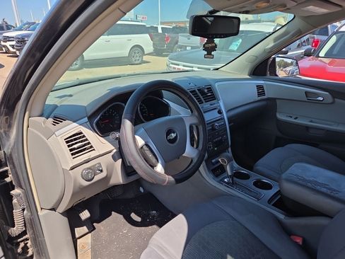 Used 2009 Chevrolet Traverse LT AWD/4WD image 9