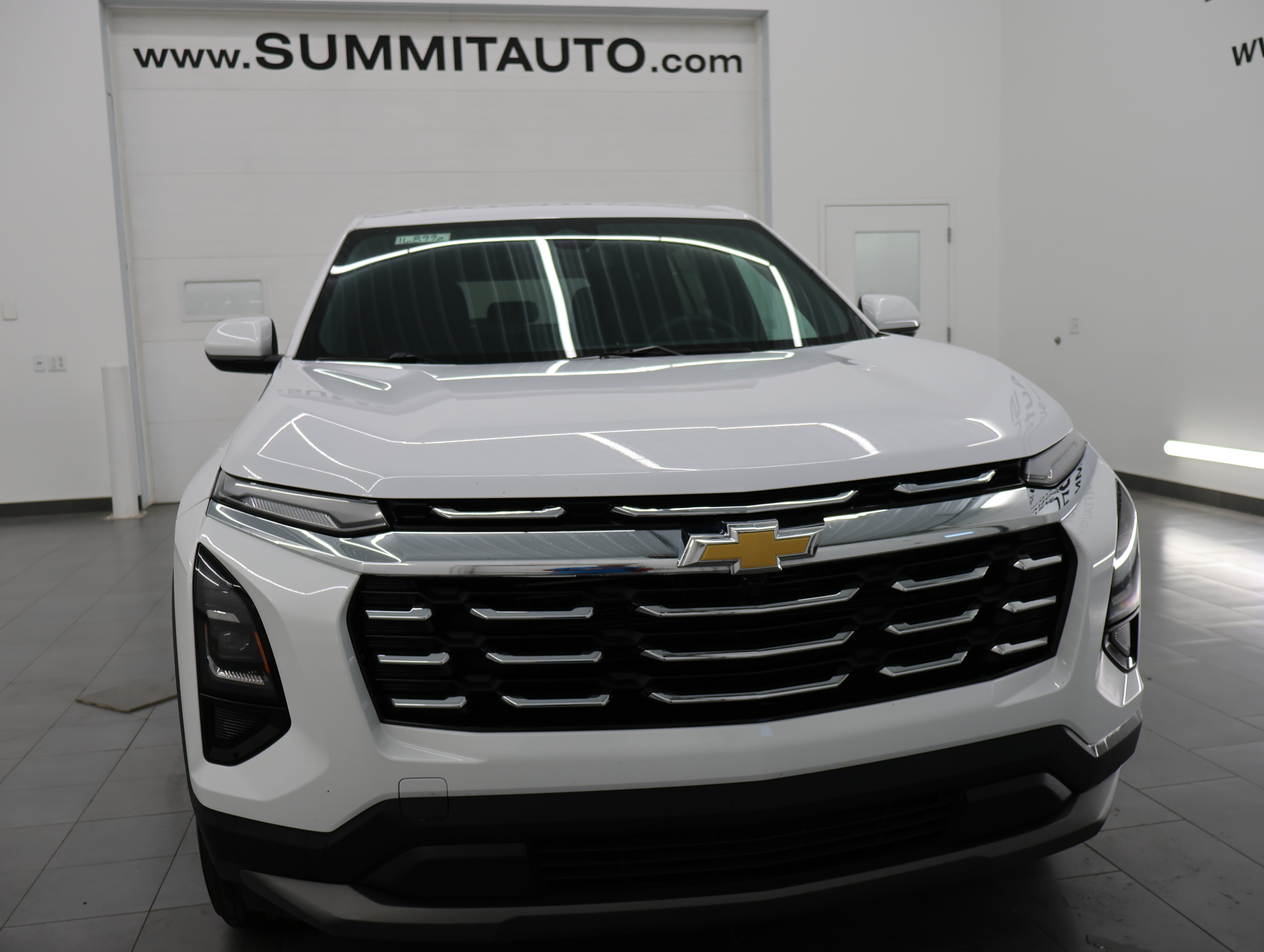 Used 2026 Chevrolet Equinox LT AWD/4WD image 19