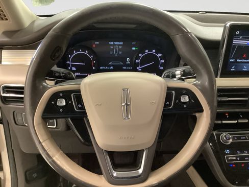 Used 2020 Lincoln Corsair AWD image 15