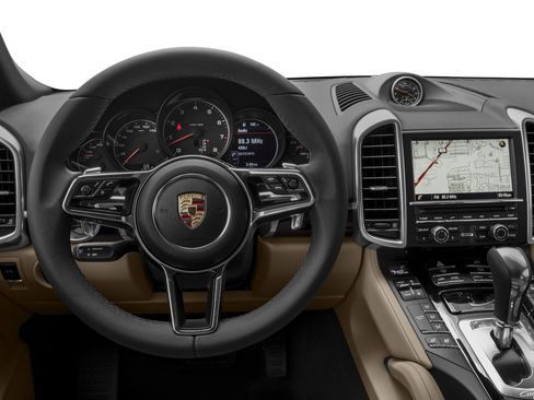 Used 2016 Porsche Cayenne image 68