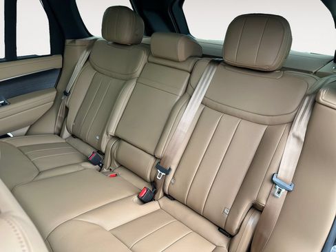 New 2026 Land Rover Range Rover SE AWD/4WD image 13